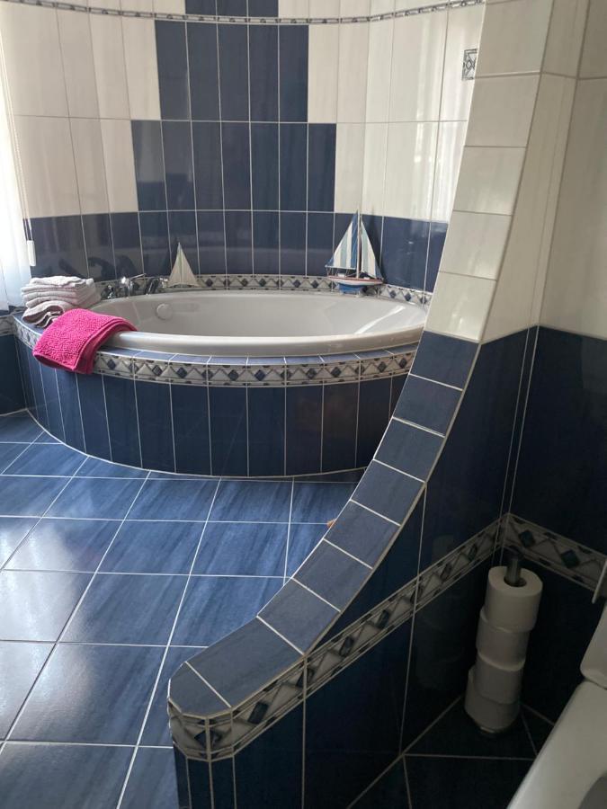 La Maison Du Petit Bonheur Moutier 외부 사진